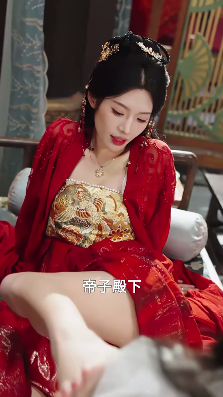 微擦短剧：开局大帝之子，家族帮我攻略极品仙子&多子多福，家族帮我攻略极品仙子（70集）